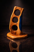 Olivenholz Flaschenhalter 3 Flaschen – Handarbeit mit blauem Epoxid Design