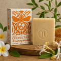 Olivenölseife „Frangipani & Honeysuckle“ – Handgemacht, Pflegend & Vegan (125g)
