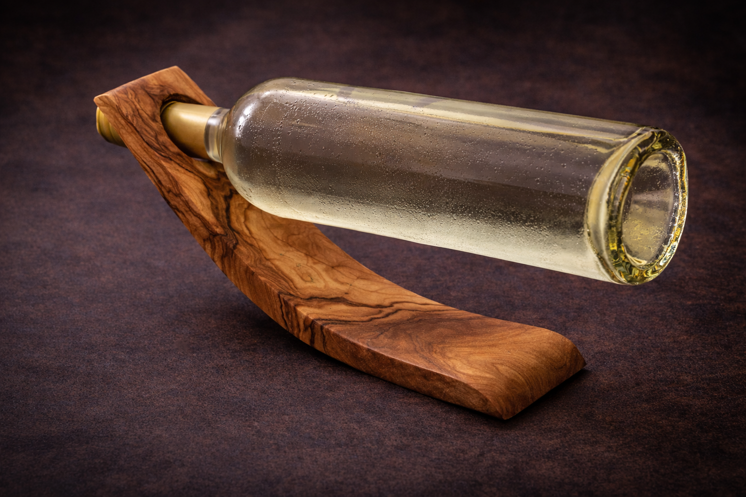 Halbmond Wein-Flaschenhalter aus Olivenholz